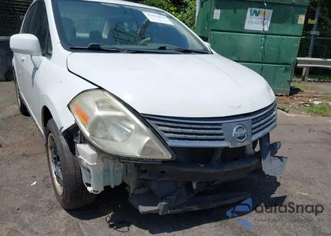 2008 Nissan Versa 1.8S z USA, uszkodzony, nr VIN 3N1BC11E38L372613